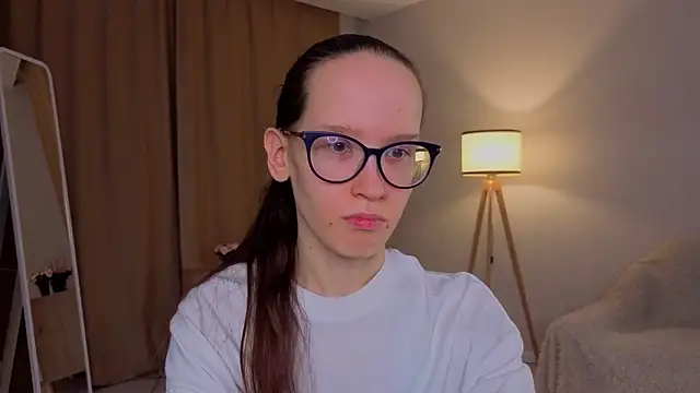 BettyBrowni online show from March 2026 04:13:01 PM