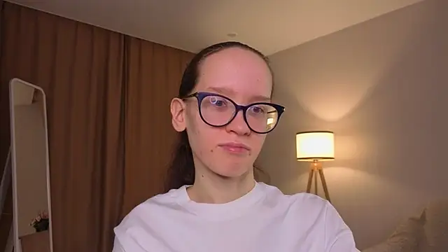 BettyBrowni online show from March 2026 04:11:01 PM