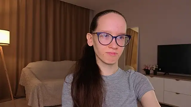 BettyBrowni online show from April 2026 04:12:01 PM