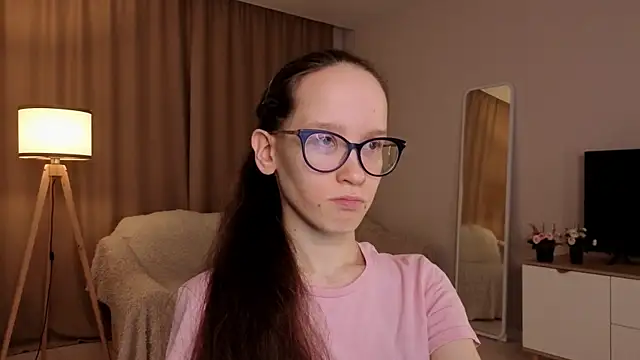 BettyBrowni online show from April 2026 04:06:02 PM