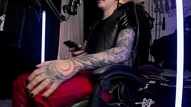 allanhurtss online show from December 2024 04:04:02 PM