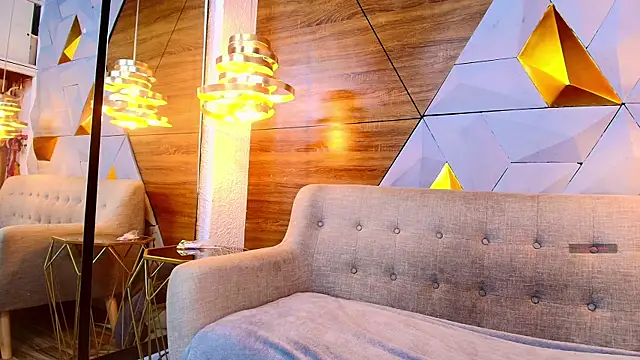 sarah banks1 online show from March 2025 07:04:02 PM