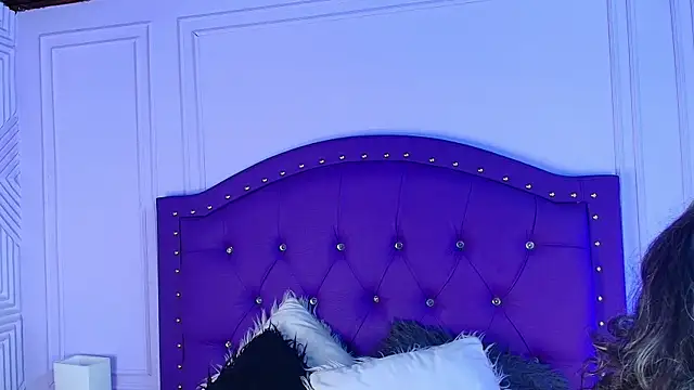 sarah banks1 online show from July 2026 11:05:01 AM