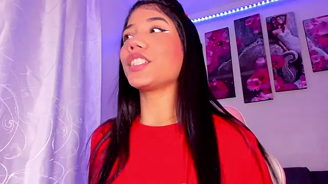 Snapshot of Alissarhys26 chatting on December 2024 03:32:01 AM Alissarhys26 online show from December 2024 03:32:01 AM