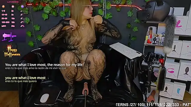 Sweett Mollyy online show from October 2025 03:06:02 AM