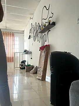 Pretty Isadora online show from November 2025 07:14:01 PM