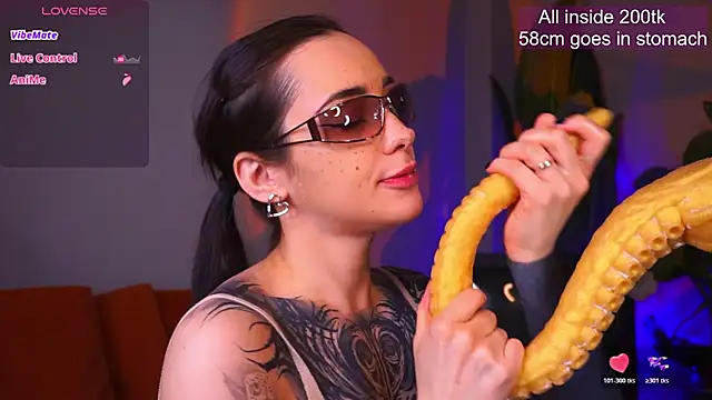 EvaCanton online show from April 2026 02:01:01 AM