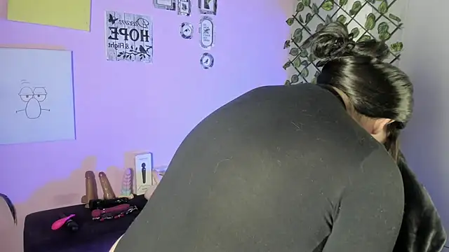 Amy hoy69 online show from November 2025 02:45:01 AM