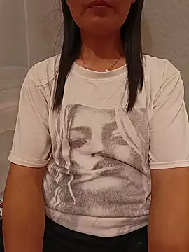 Snapshot of Asian_girl13 chatting on June 2026 01:44:02 PM Asian girl13 online show from June 2026 01:44:02 PM