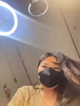 Snapshot of --Lyly-- chatting on January 2026 04:16:01 AM --Lyly-- online show from January 2026 04:16:01 AM