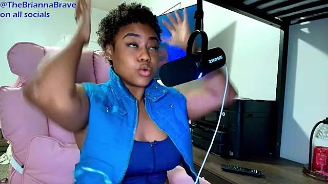 Snapshot of BriannaBrave chatting on April 2026 02:01:01 AM BriannaBrave online show from April 2026 02:01:01 AM