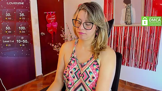 Chanelll Taylorr  online show from February 2025 04:22:01 PM
