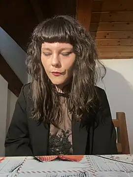 OniricFemme online show from March 2025 07:17:01 PM