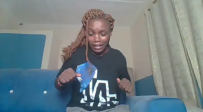 Snapshot of awino001 chatting on March 2025 09:43:02 PM awino001 online show from March 2025 09:43:02 PM