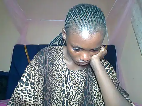 Snapshot of awino001 chatting on October 2025 05:14:01 PM awino001 online show from October 2025 05:14:01 PM