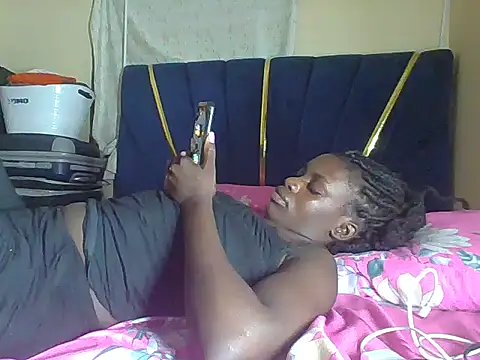 Snapshot of awino001 chatting on November 2025 02:12:02 AM awino001 online show from November 2025 02:12:02 AM