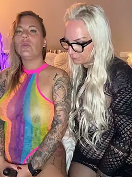 Kira Knight20 online show from February 2026 09:37:02 PM