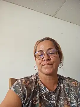 natally ross21 online show from October 2025 04:08:02 PM