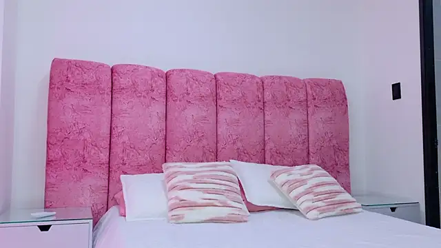 kendal rossi online show from December 2025 11:51:01 AM