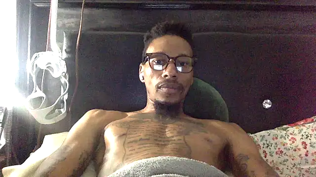 Snapshot of KingDerRico chatting on September 2025 10:32:01 PM KingDerRico online show from September 2025 10:32:01 PM