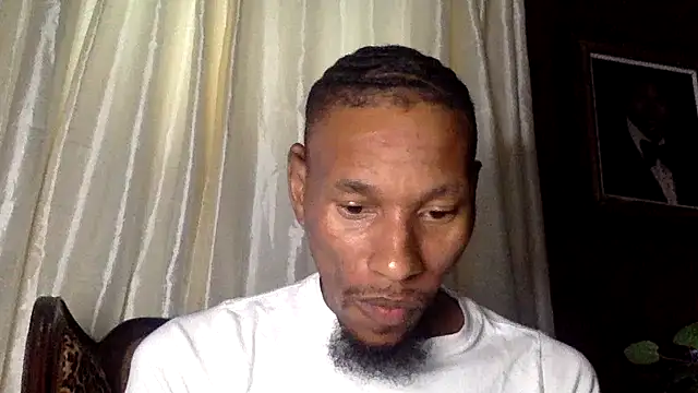 Snapshot of KingDerRico chatting on October 2025 10:10:01 PM KingDerRico online show from October 2025 10:10:01 PM