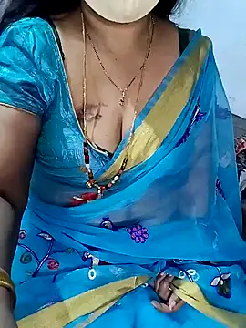 Snapshot of Rani_Darling_99 chatting on January 2025 06:19:01 PM Rani Darling 99 online show from January 2025 06:19:01 PM
