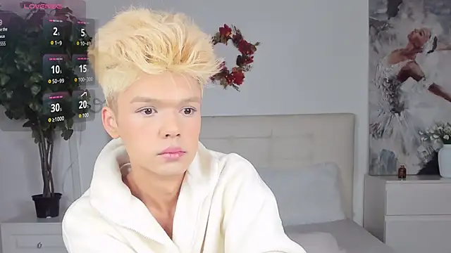 Felix Rey online show from November 2025 06:44:02 PM