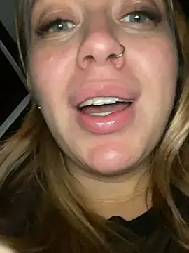 Snapshot of Sweet___Emily chatting on January 2025 08:19:02 PM Sweet   Emily online show from January 2025 08:19:02 PM