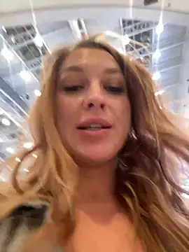 Snapshot of Sweet___Emily chatting on January 2025 02:17:02 PM Sweet   Emily online show from January 2025 02:17:02 PM