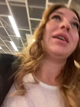 Snapshot of Sweet___Emily chatting on January 2025 02:51:02 PM Sweet   Emily online show from January 2025 02:51:02 PM