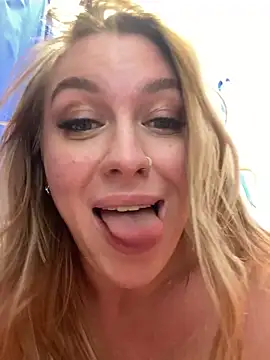 Snapshot of Sweet___Emily chatting on January 2025 05:53:01 PM Sweet   Emily online show from January 2025 05:53:01 PM