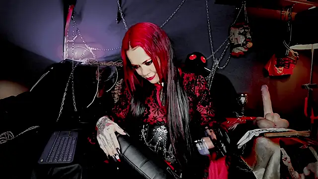 MorganaCrowley online show from January 2026 02:11:02 PM