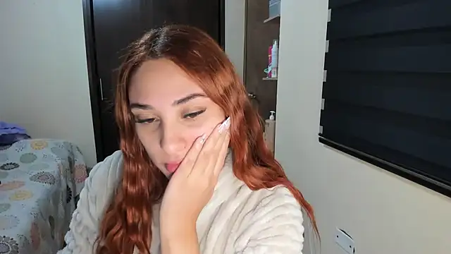 Amy Walker online show from October 2025 06:40:01 PM