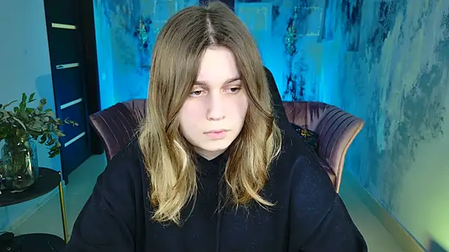 FioraMarmoris online show from February 2025 01:07:01 PM