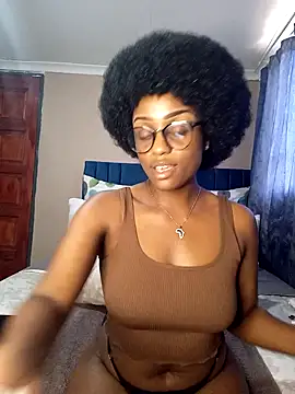 Snapshot of Queen-Chocolate chatting on January 2025 04:45:01 AM Queen-Chocolate online show from January 2025 04:45:01 AM