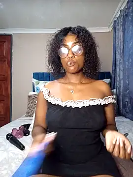 Snapshot of Queen-Chocolate chatting on January 2025 02:58:02 AM Queen-Chocolate online show from January 2025 02:58:02 AM