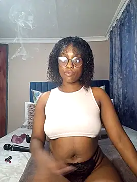 Snapshot of Queen-Chocolate chatting on February 2025 11:27:01 PM Queen-Chocolate online show from February 2025 11:27:01 PM