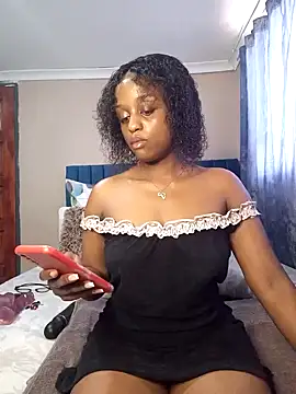 Snapshot of Queen-Chocolate chatting on February 2025 02:13:02 PM Queen-Chocolate online show from February 2025 02:13:02 PM