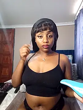 Snapshot of Queen-Chocolate chatting on February 2025 05:56:02 AM Queen-Chocolate online show from February 2025 05:56:02 AM