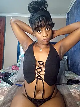 Snapshot of Queen-Chocolate chatting on March 2025 12:17:02 AM Queen-Chocolate online show from March 2025 12:17:02 AM