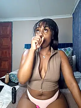 Snapshot of Queen-Chocolate chatting on March 2025 11:20:02 PM Queen-Chocolate online show from March 2025 11:20:02 PM