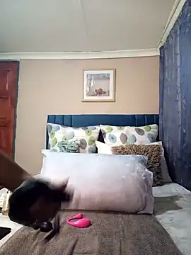 Snapshot of Queen-Chocolate chatting on March 2025 01:11:02 AM Queen-Chocolate online show from March 2025 01:11:02 AM