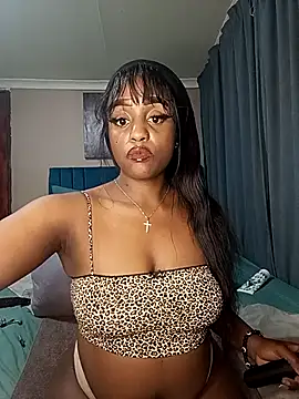 Snapshot of Queen-Chocolate chatting on September 2025 04:42:02 PM Queen-Chocolate online show from September 2025 04:42:02 PM