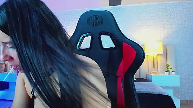 Snapshot of sara_parker069 chatting on December 2024 12:34:01 AM sara parker069 online show from December 2024 12:34:01 AM