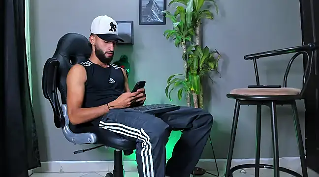 Damian 022 online show from December 2024 02:26:02 PM