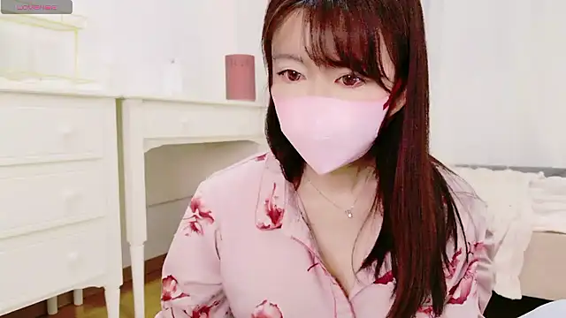 Snapshot of maii- chatting on February 2026 12:32:01 PM maii- online show from February 2026 12:32:01 PM