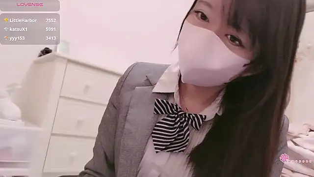 Snapshot of maii- chatting on February 2026 09:05:02 PM maii- online show from February 2026 09:05:02 PM