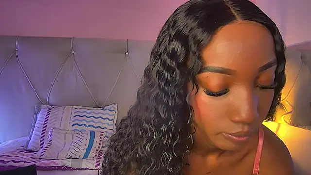 FiorelaLenin online show from February 2026 06:04:02 PM