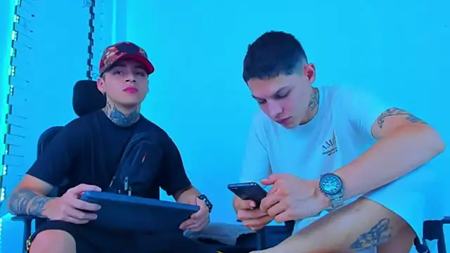 HOT boy2025 online show from November 2025 10:21:01 PM