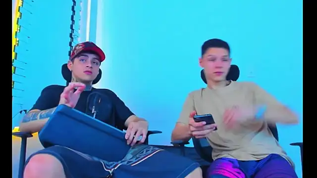 HOT boy2025 online show from November 2025 03:17:02 AM